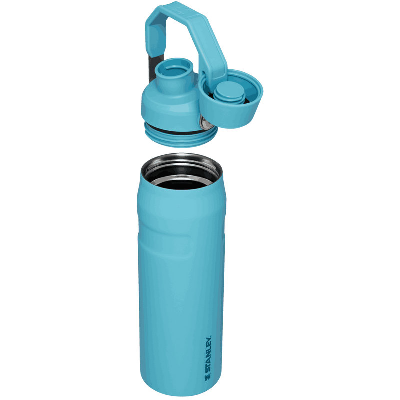 Stanley 1913 IceFlow™ Bottle with Fast Flow Lid 24 OZ in Pool | Lid Detailed View