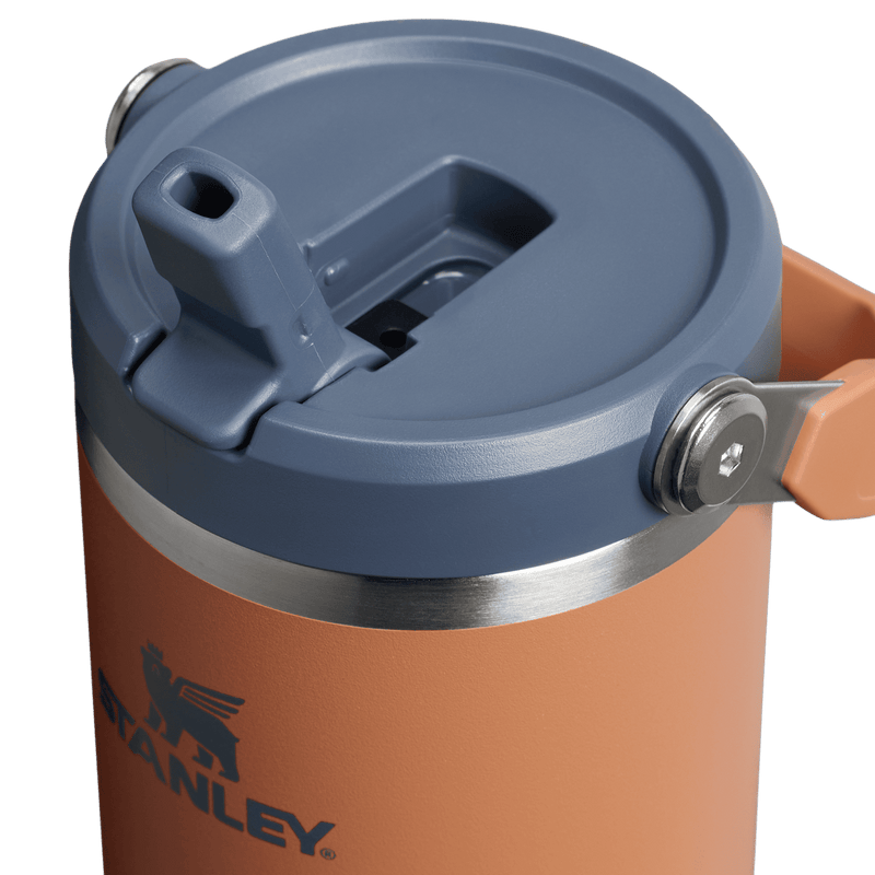 Stanley 1913 The IceFlow™ Flip Straw Tumbler 2.0 30 OZ in Toast | Lid Detailed View