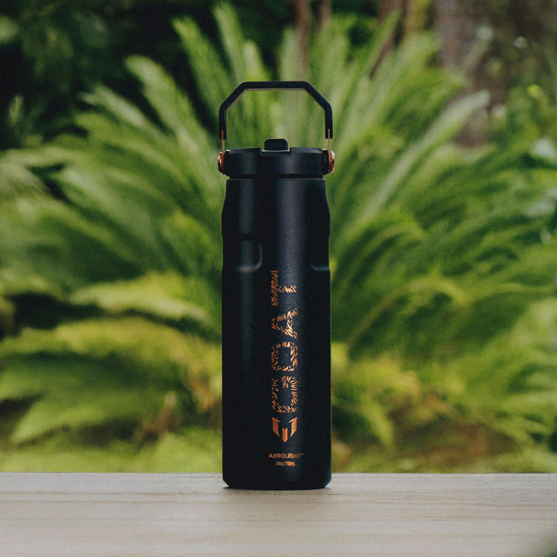 Stanley 1913 Messi x Stanley 1913 IceFlow™ Flip Straw 2.0 Bottle in Messi GOAT Black
