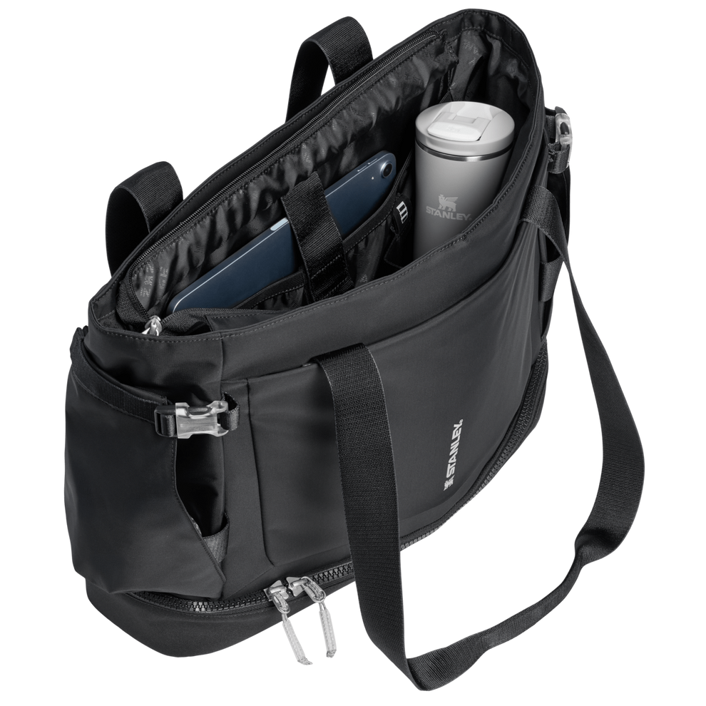 Stanley 1913 The Vitalize™ Tote 27.6 QT in Black