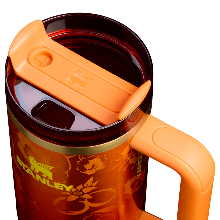 Stanley 1913 Stanley 1913 x Karol G The Quencher H2.0 FlowState Tumbler 30 OZ in Karol G Flor | Lid Detailed View
