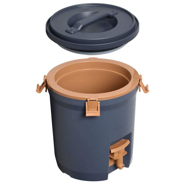 Stanley 1913 Fast Flow Water Jug 2G in Twilight | Cross Section View