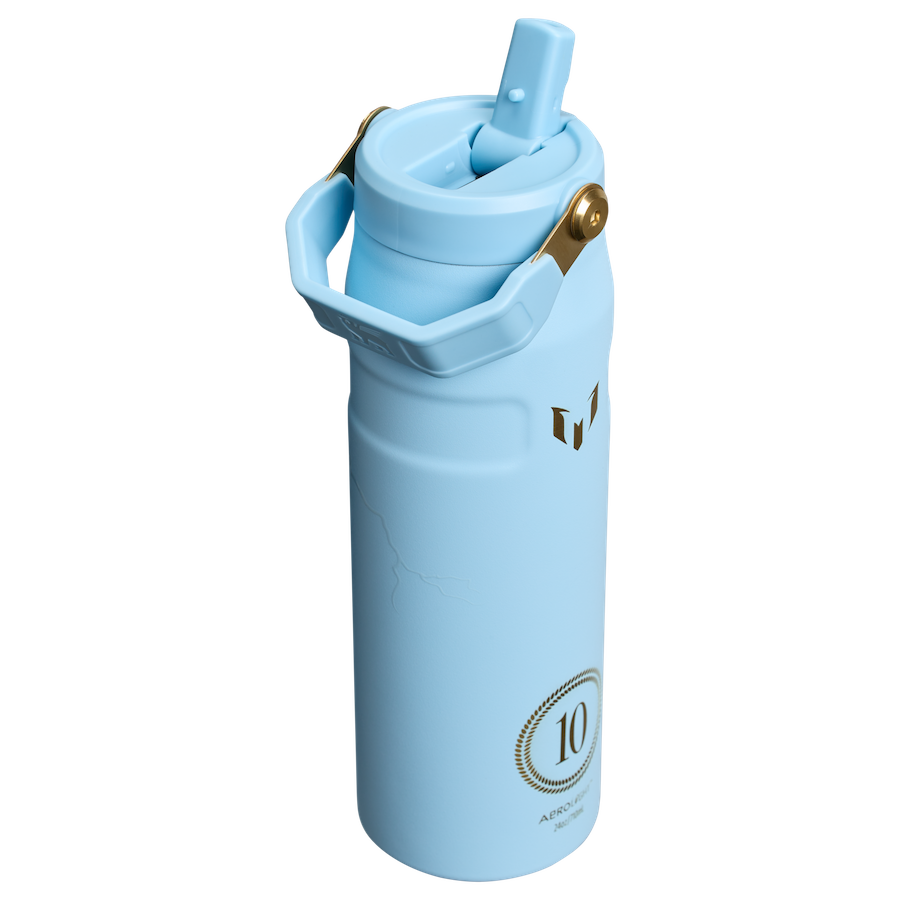 Stanley 1913 Messi x Stanley 1913 IceFlow™ Flip Straw 2.0 Bottle in Messi Striker Blue