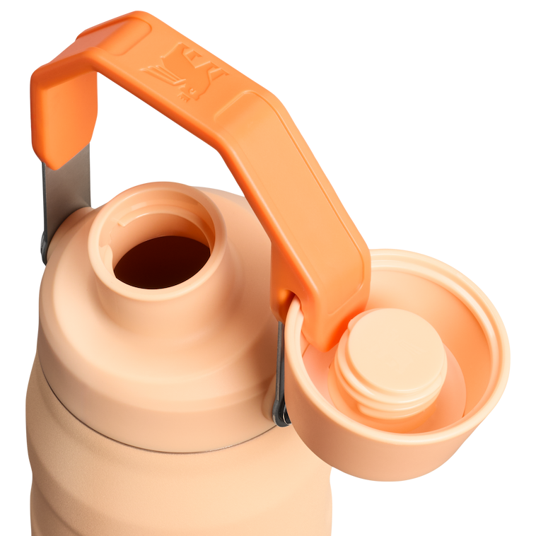 Stanley 1913 IceFlow™ Bottle with Fast Flow Lid 24 OZ in Orange Sherbet | Lid Detailed View