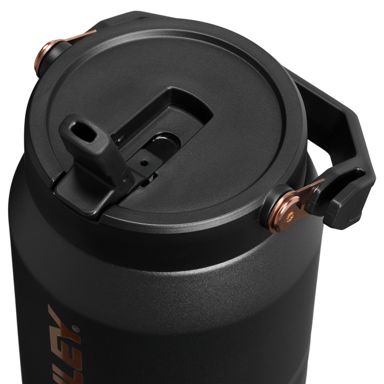 Stanley 1913 Messi x Stanley 1913 IceFlow™ Flip Straw Jug in Messi GOAT Black | Lid Detailed View