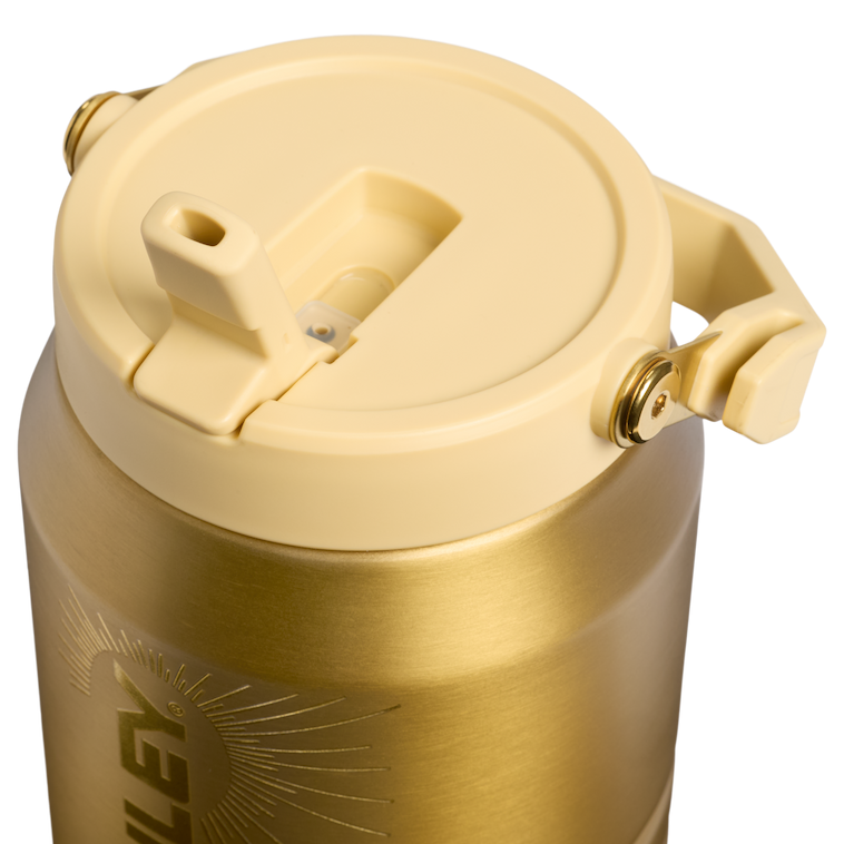 Stanley 1913 Messi x Stanley 1913 IceFlow™ Flip Straw Jug in Messi Legacy | Lid Detailed View