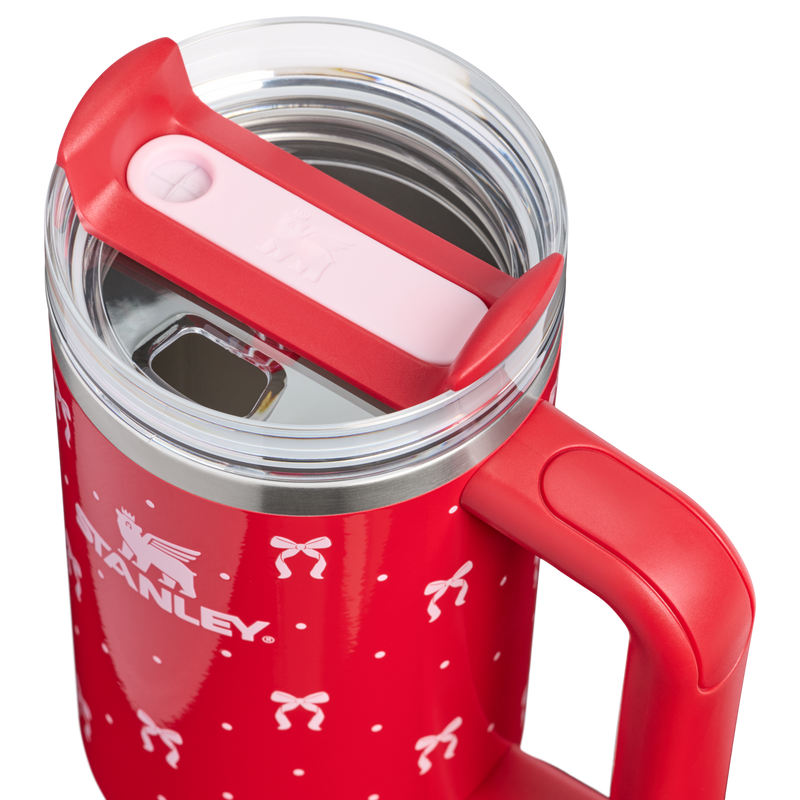 Stanley 1913 The Quencher H2.0 Tumbler 30 oz The Holiday Collection in Rouge Bows | Lid Detailed View
