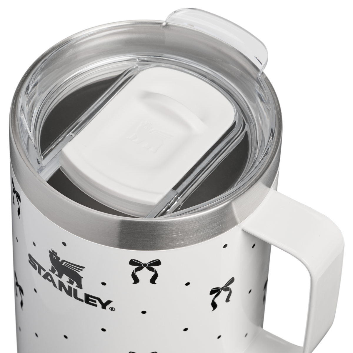 Stanley 1913 The Everyday Camp Mug 24 oz The Holiday Collection in Salt Bows | Lid Detailed View