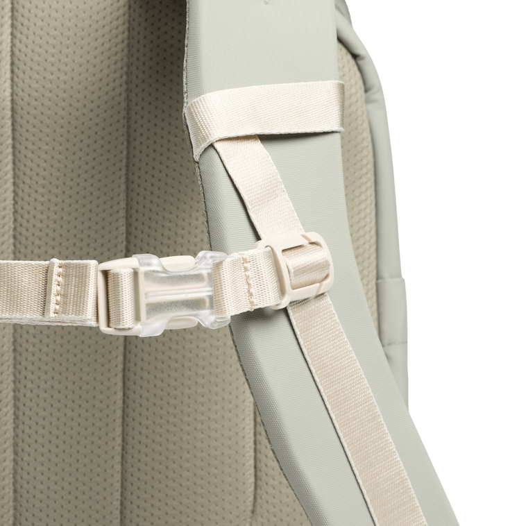 Stanley 1913 The Vitalize™ Backpack 30.9 QT in Sage Grey