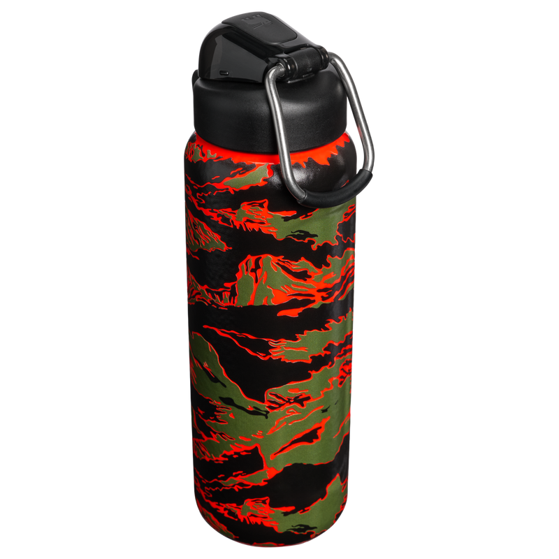 Stanley 1913 Stanley 1913 x Devin Booker The Wellspring Bottle 24 oz in Devin Booker Hidden in Plain Sight | Back View