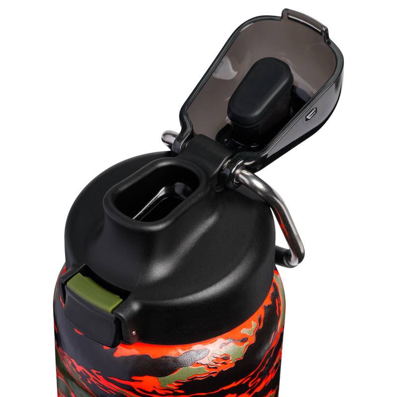 Stanley 1913 Stanley 1913 x Devin Booker The Wellspring Bottle 24 oz in Devin Booker Hidden in Plain Sight | Lid Detailed View